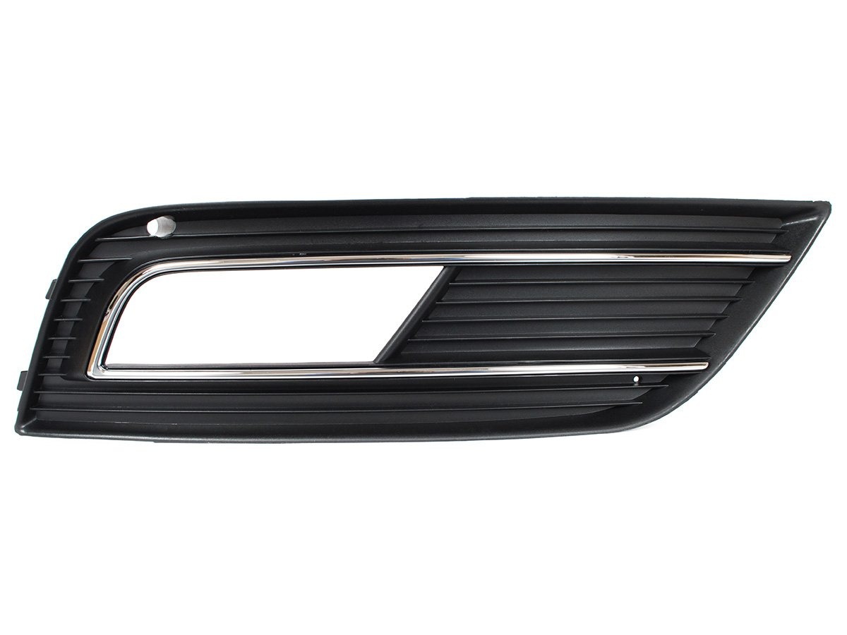 Атрапка коротка в бампер Audi A4 B8 FL 11-15 права